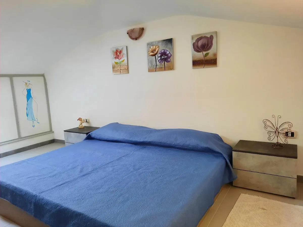 Vila Casa Elias Orosei